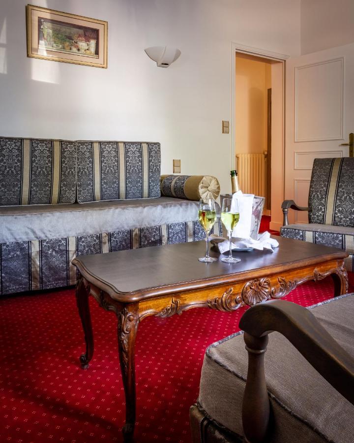 Hotel Restaurant Le Centenaire Les Eyzies 외부 사진